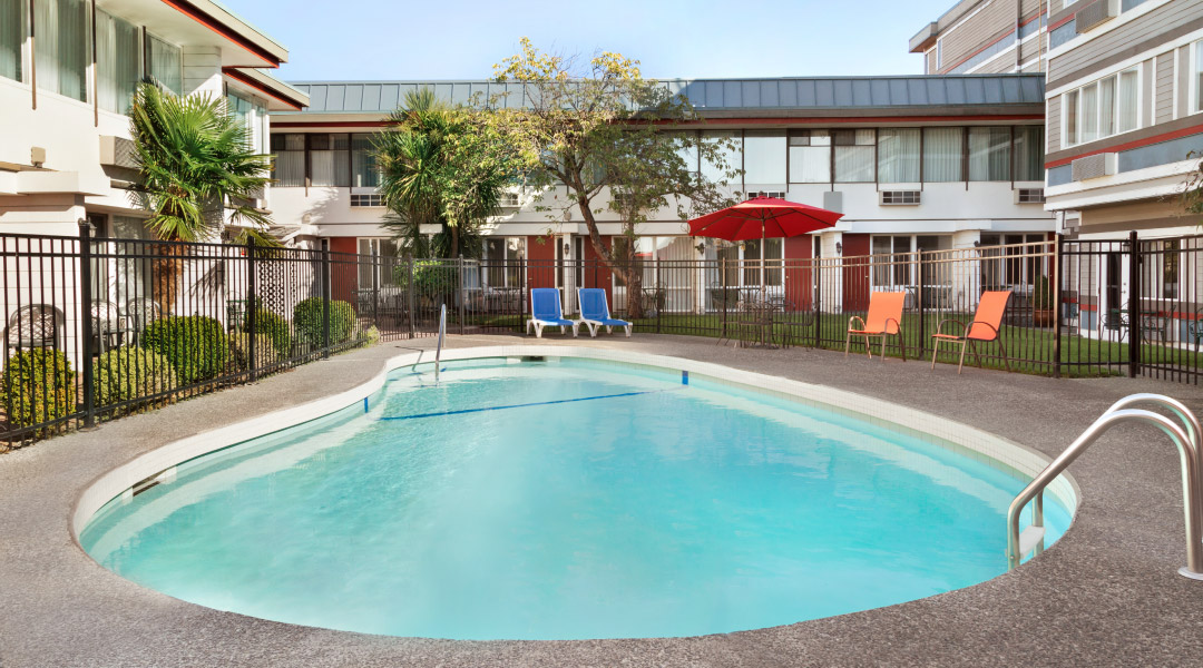 Exterior pool at the Days Inn by Wyndham Victoria Airport Exterior pool at the Days Inn by Wyndham Victoria Airport