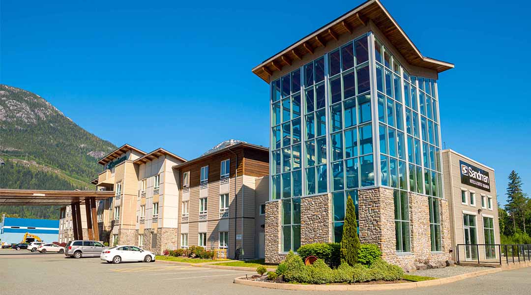 Exterior of the Sandman Hotel and Suites in Squamish Exterior of the Sandman Hotel and Suites in Squamish