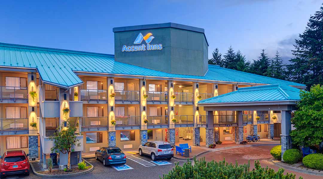Exterior shot of Accent Inns Kelowna Exterior shot of Accent Inns Kelowna