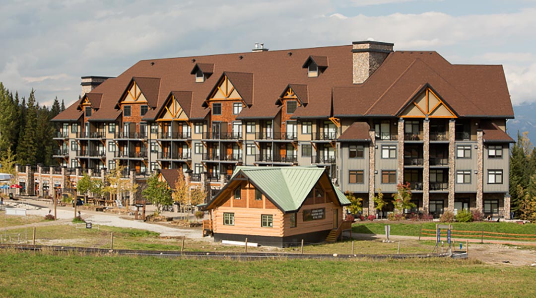 The exterior building of the Glacier Mountaineer Lodge near Kicking Horse Mountain Resort in Golden The exterior building of the Glacier Mountaineer Lodge near Kicking Horse Mountain Resort in Golden
