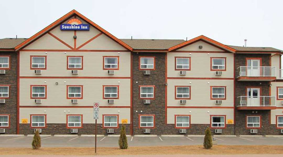 Exterior of Sunshine Inn in Smithers BC Exterior of Sunshine Inn in Smithers BC